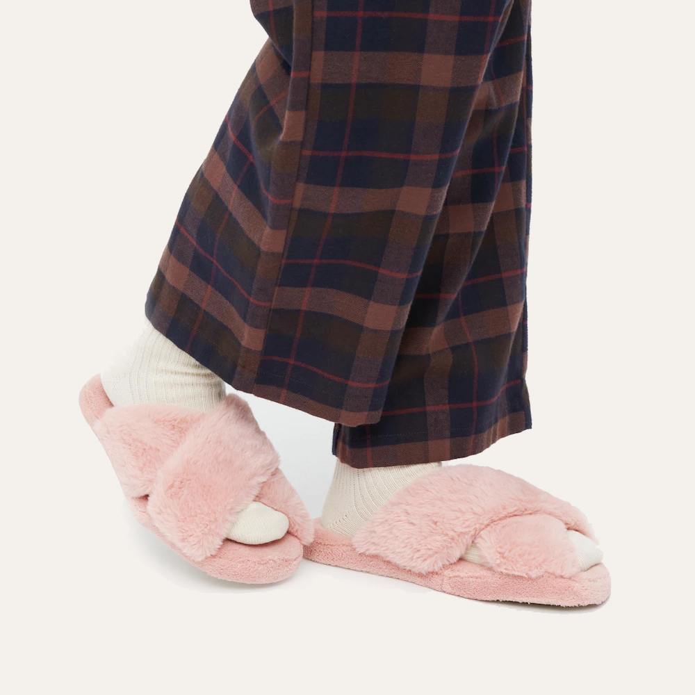 fleece-furry-slippers-4